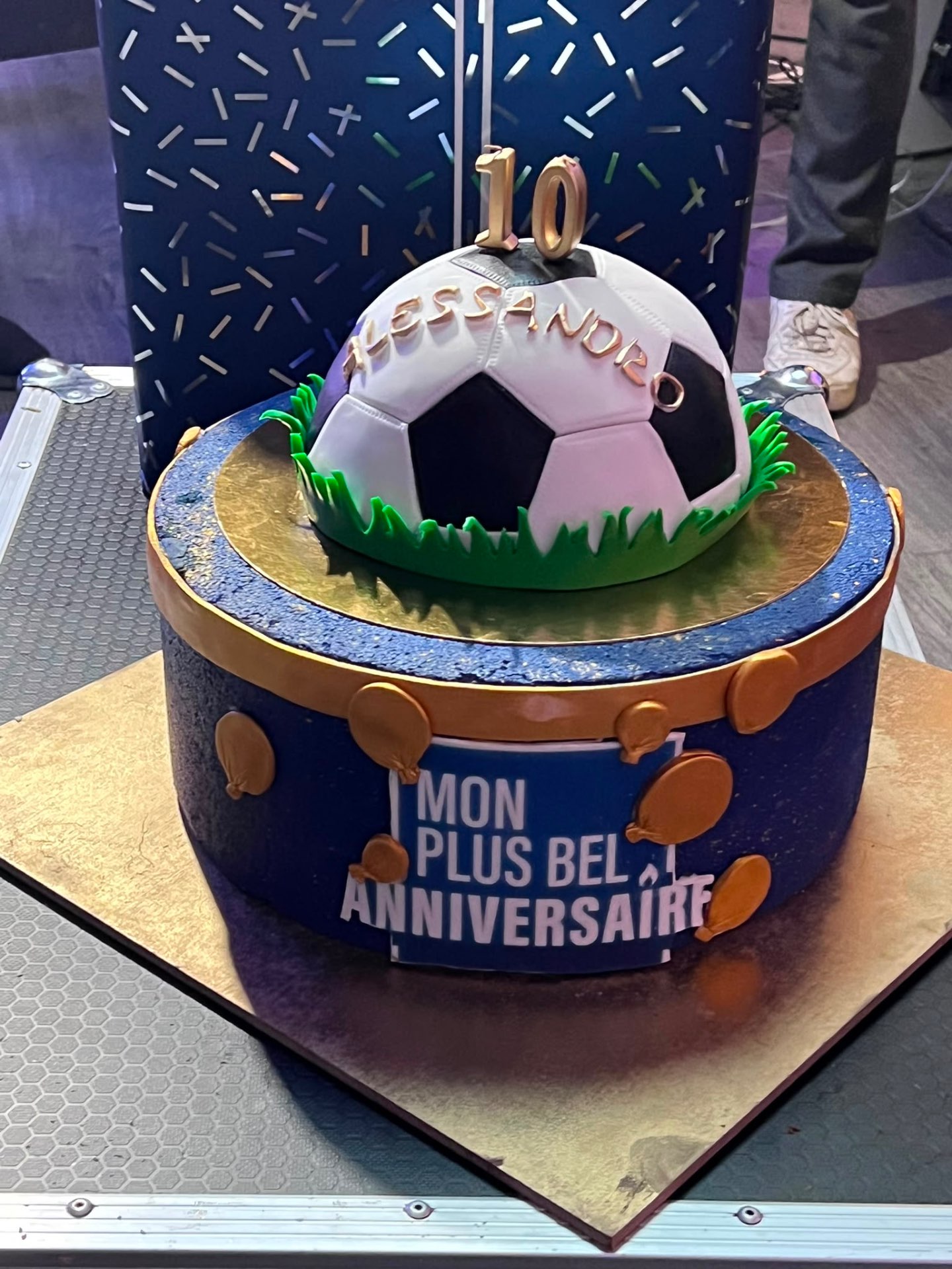 Gâteau ballon de foot 10 ans